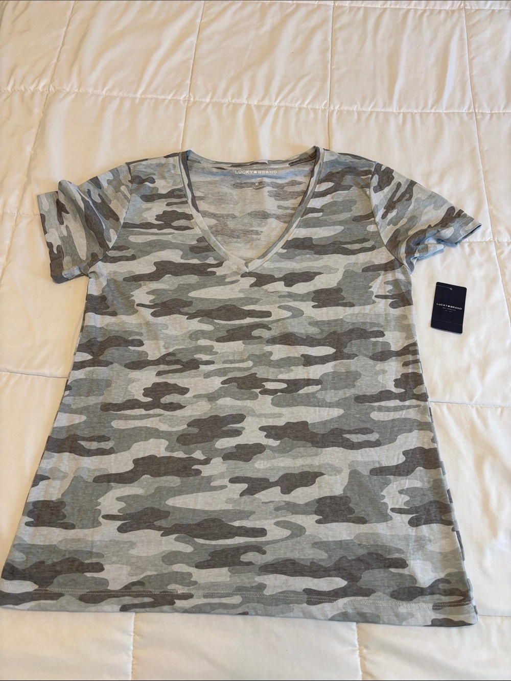 Lucky Brand Gray Camo V-Neck Short Sleeve Tee